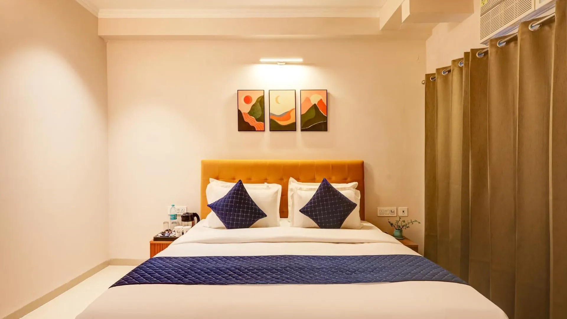 Hotel Limewood Stay Oasis - Golf Course Road Gurgaon India