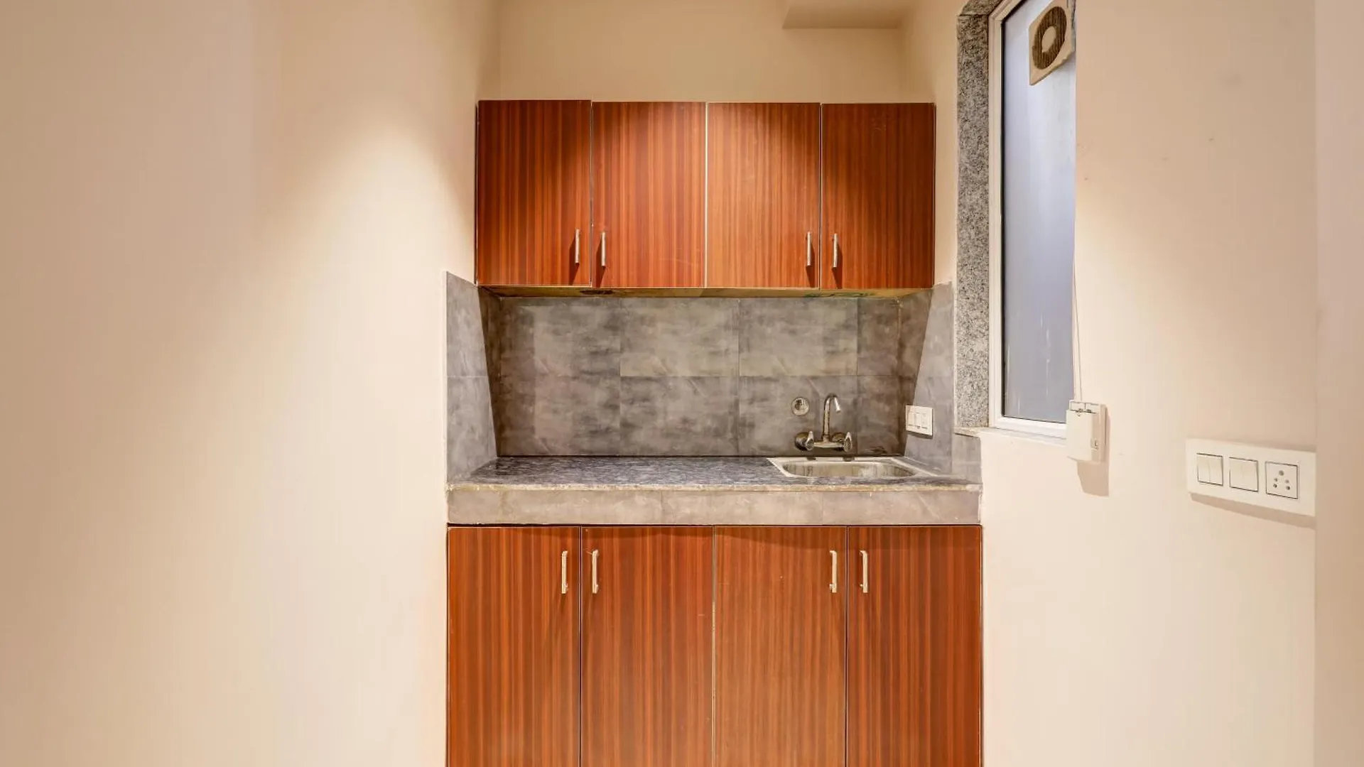Hotel Limewood Stay Oasis - Golf Course Road Gurgaon