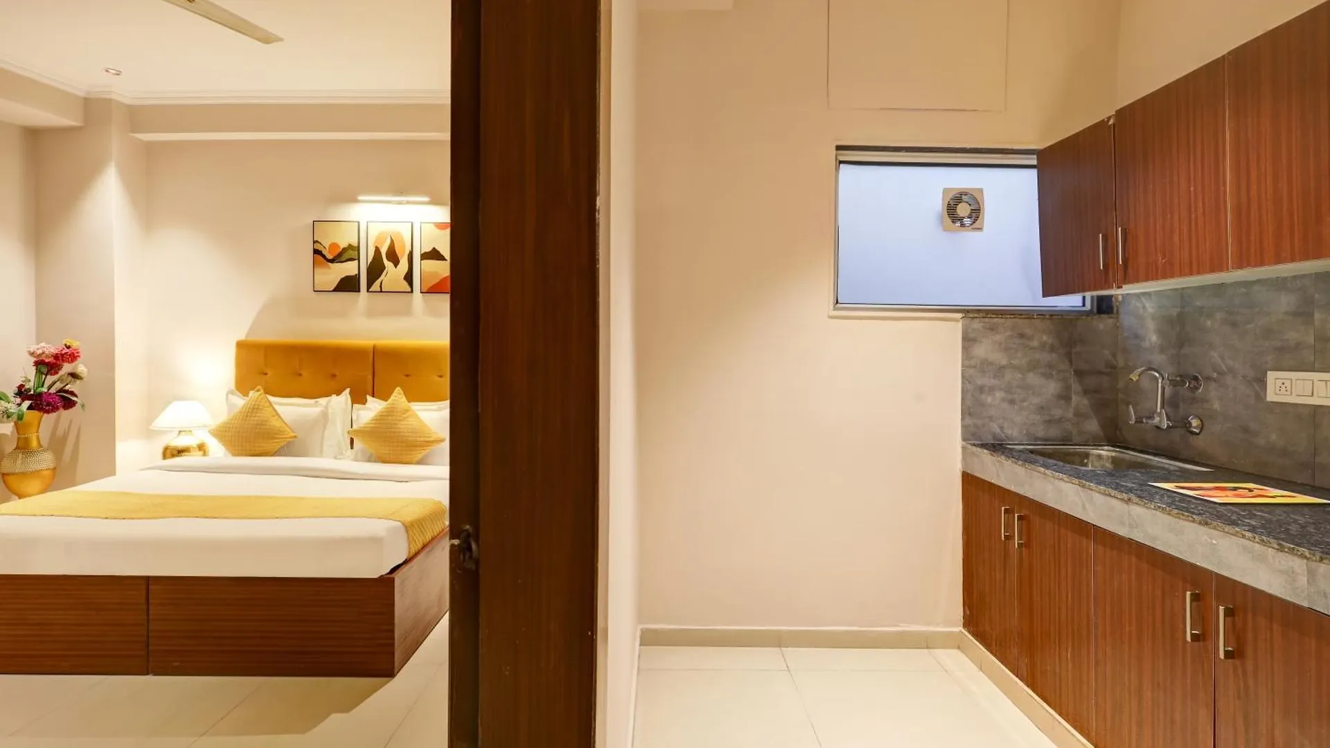 Hotel Limewood Stay Oasis - Golf Course Road Gurgaon