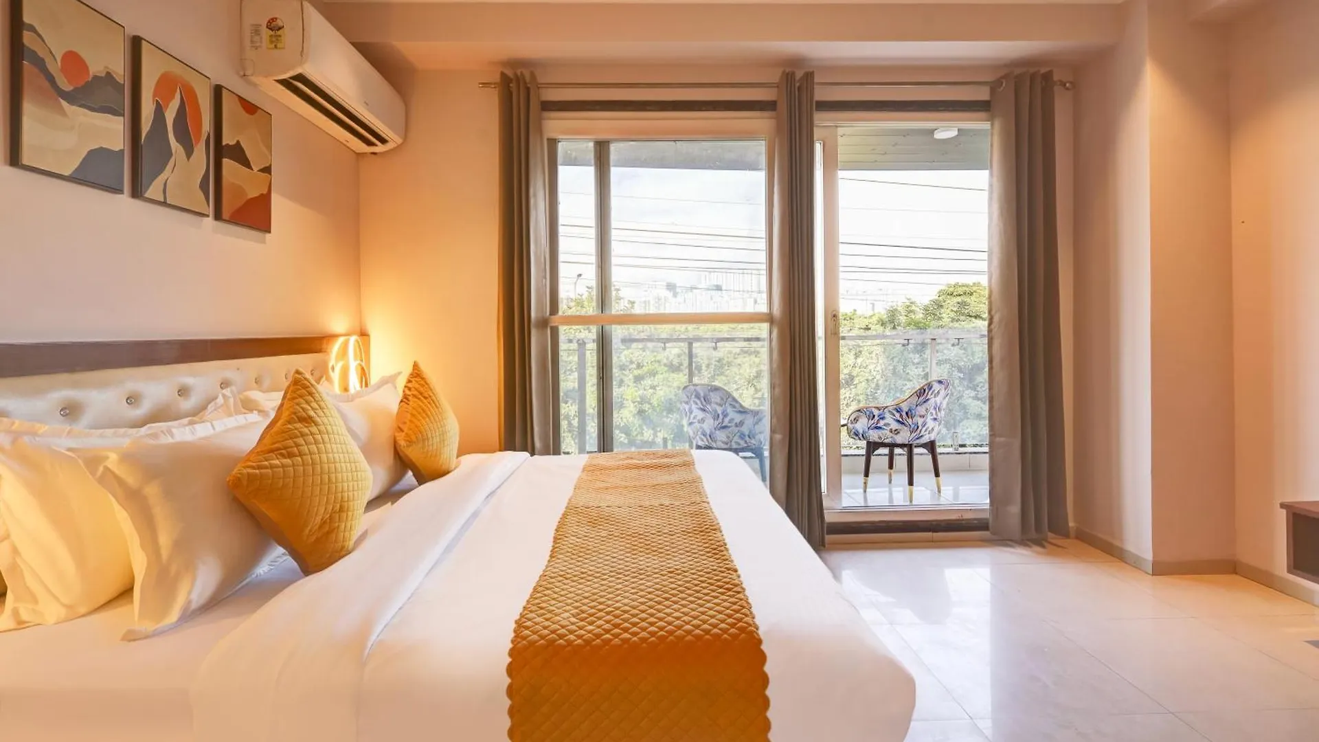Hotel Limewood Stay Oasis - Golf Course Road Gurgaon