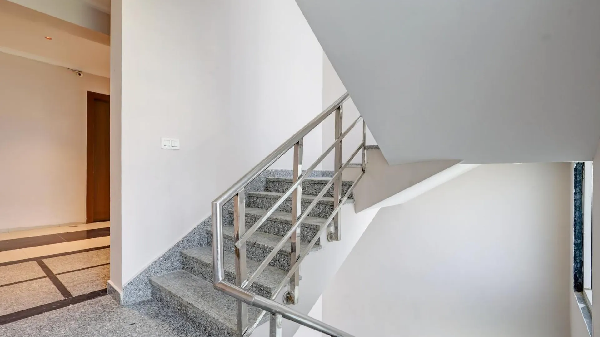 גורגאון Limewood Stay Oasis - Golf Course Road הודו