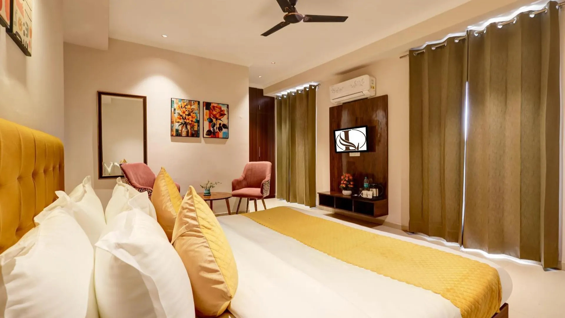גורגאון Limewood Stay Oasis - Golf Course Road